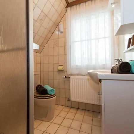 Daire Apartment In Troepolach Near Nassfeld Gondola Tröpolach