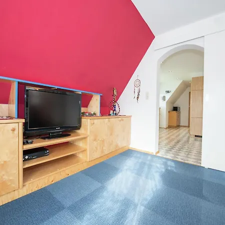 Apartment In Troepolach Near Nassfeld Gondola Daire