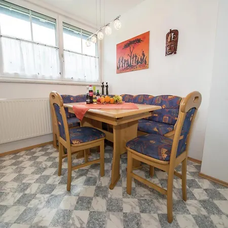 Apartment In Troepolach Near Nassfeld Gondola Daire *