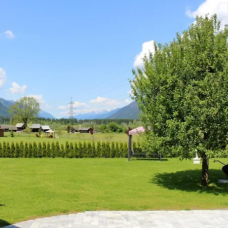 Apartment In Troepolach Near Nassfeld Gondola Daire *