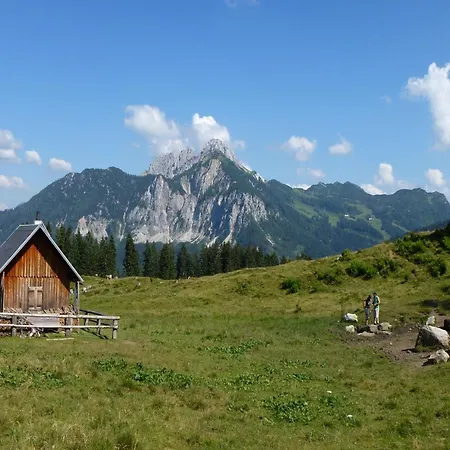 Apartment In Troepolach Near Nassfeld Gondola Daire *